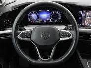 Volkswagen Golf 1.0 eTSI 110pk DSG Life · Camera · Apple/Android Car Play · Sfeerverlichting · P-Sensoren · Navigatie · 16'' Inch · Garantie t/m 04-02-2028 of 100.000km  · EXTRA INRUILKORTING ·