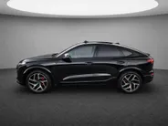Audi Q6 e-tron Sportback S edition performance 100 kWh · Panorama dak · Trekhaak · Luchtvering · Optiekpakket zwart · Rode remzadels