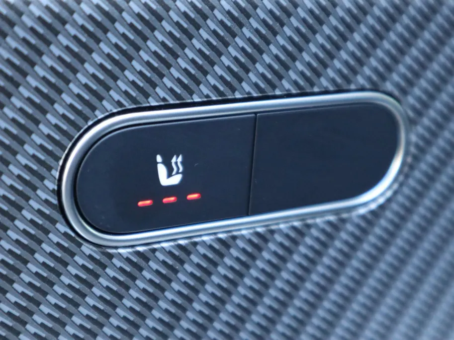 Mercedes-Benz A-Klasse 180 Star Edition Luxury Line l Keyless l Achteruitrij camera l Stoelverwarming