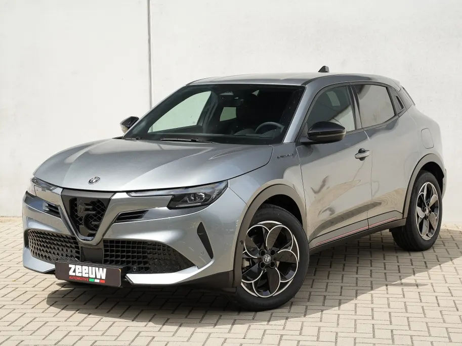 Alfa Romeo Junior Elettrica Speciale 54 kWh | Techno Pack | Navi | Camera | 18'