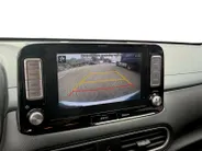 Hyundai Kona EV Premium 64 kWh | Achteruitrijcamera | Head Up Display | Dodehoek Detectie | Lederen Bekleding | Climate Control |