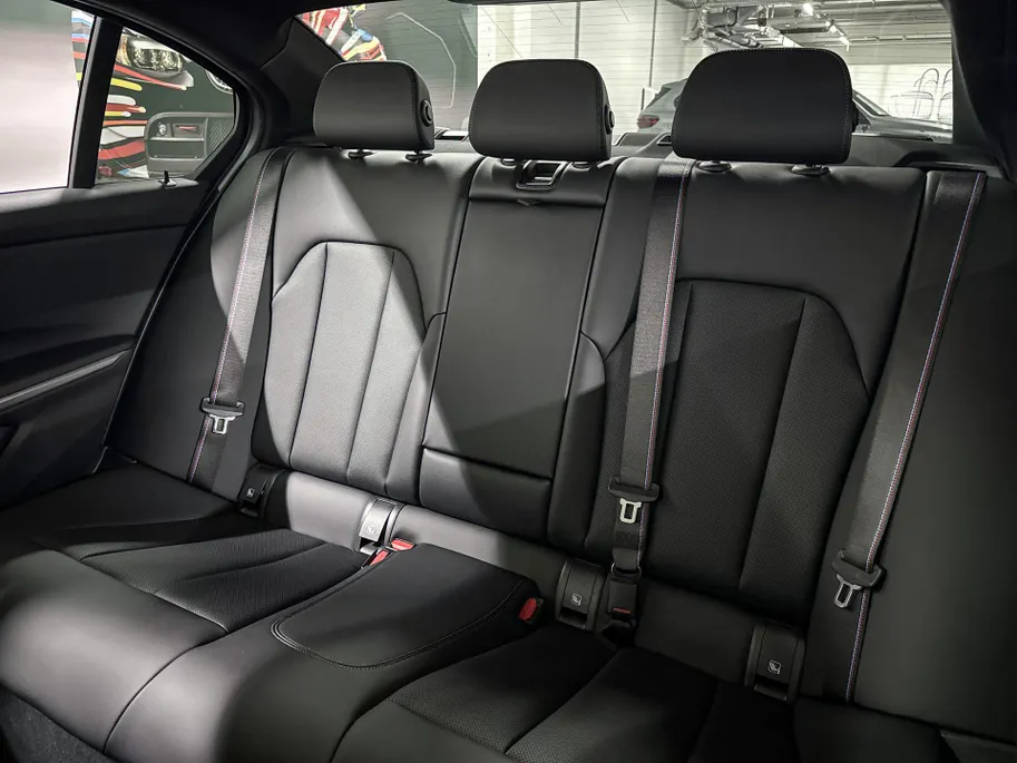 BMW 3 Serie Sedan 320i
