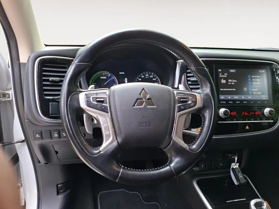 Mitsubishi Outlander 2.4 PHEV Intense | TREKHAAK | AUTOMAAT | CLIMATE | CRUISE | GOED ONDERHOUDEN |