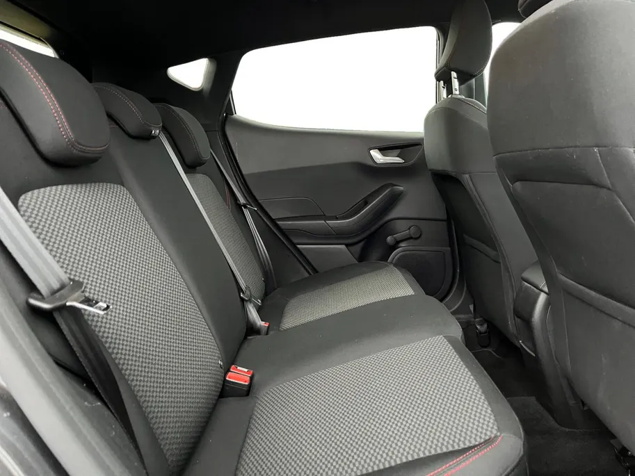 Ford Fiesta 1.0 EcoBoost ST-Line |Apple Carplay/Android Auto|lichtmetalen velgen 17'| Spoiler| Voorruitverwarming|12 maanden Bovag garantie|