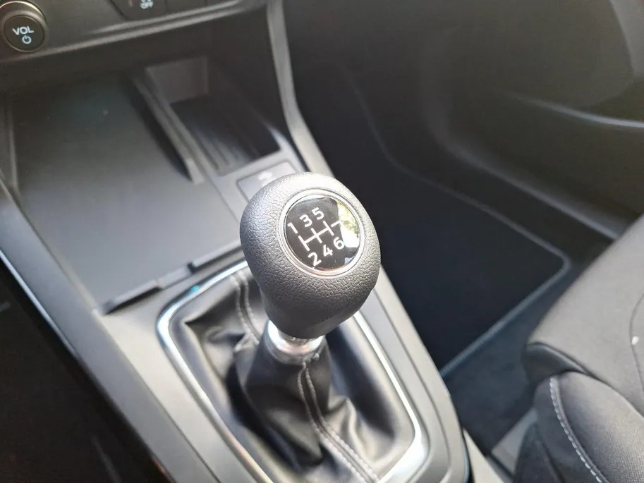 Ford Puma 1.0 EcoBoost Hybrid Titanium | 5.000,- Ready Set Ford Bonus | Gratis automaat t.w.v. 1.500,-! | Winterpack | Climate Control | Camera | Parkeersensoren | Draadloze Apple Carplay&Android Auto | 17' Lichtmetaal | Nieuw te bestellen! |