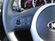 Kia Venga 1.6 CVVT 20th Anniversary | Airco | Navi | Cruise | Camera | 16' LM | All season banden | Dealeronderhouden |