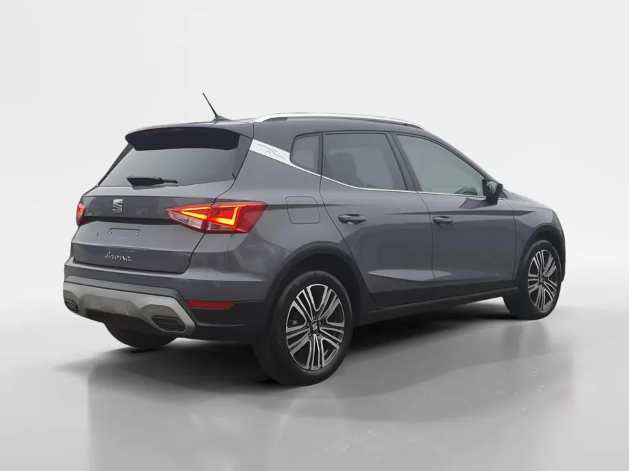 SEAT Arona Xperience | Climate control | Adaptieve cruise control | Camera | Apple CarPlay / Android  | Parkeersensoren voor en achter |