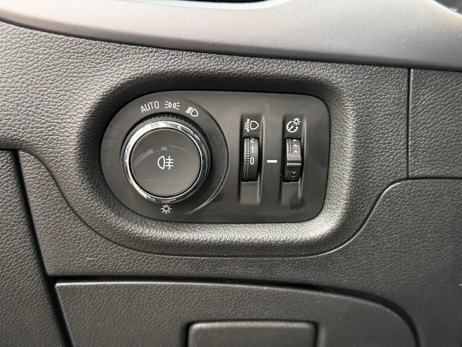 Opel Astra 1.0 Online Edition | NL auto | Cruise control | Navigatie | Parkeersensoren voor en achter | Achteruitrijcamera | 16' lichtmetalen velgen | Airco |  Bovag garantie |