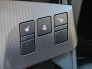 Kia Sportage 1.6 T-GDi Hybrid DynamicPlusLine | Stoel + Stuur verwarming | Navigatie | Climate control | Schuif/kantel dak | Elektrische achter klep