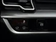 Kia Sportage 1.6 T-GDi Hybrid GT-PlusLine | Apple Carplay/ Android Auto | Navigatiesysteem | Licht + Regensensor | Stoelverwarming + Stoelkoeling | Stuurverwarming | Elektrisch Verstelbare Voorstoelen | Geheugen op Bestuurdersstoel | Elektrisch Schuif / Kanteldak | El