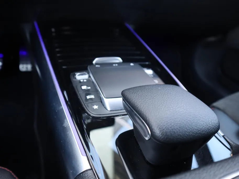 Mercedes-Benz GLA 250 e Business Solution AMG Limited l Panoramadak l Carplay l Keyless
