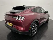 Ford Mustang Mach-E Standard RWD 73 kWh 269pk | Panoramadak | Technology Pack | Molten Magenta | Nieuw Model| Warmtepomp |