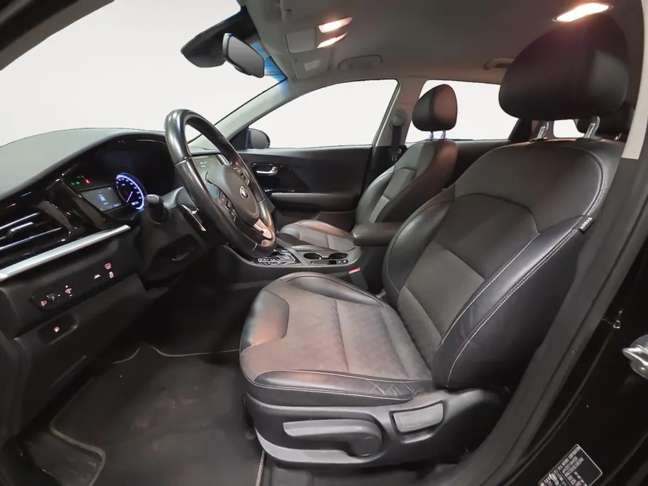 Kia Niro 1.6i Hybrid DynamicLine | 1e Eigenaar | Automaat | Camera | Carplay | navigatie | Cruise Control Adaptief | 12 Maanden BOVAG Garantie |