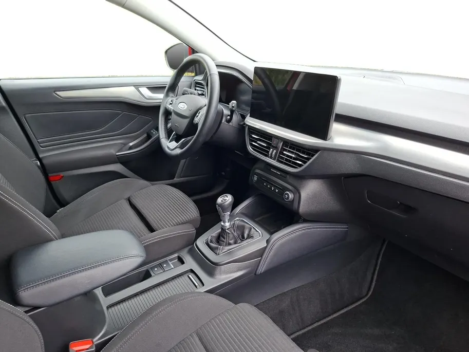 Ford Focus Wagon 1.0 EcoBoost Hybrid Titanium X | NL-auto | 1e Eigenaar | Winterpack | Driver Assistancepack | El. Trekhaak | Adaptieve Cruise Control | BLIS | El. Achterklep | Camera | B&O | AGR Bestuurdersstoel |