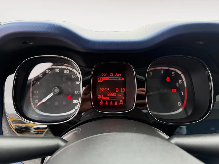 Fiat Panda 0.9 TwinAir Sempre | Bluetooth | Airco | Trekhaak | Stuurbediening | USB |