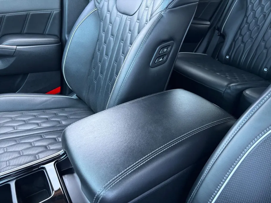 Kia Sorento 1.6 T-GDI Plug-in Hybrid 4WD ExecutiveLine *Navi+360Camera*Climate Control*Schuif/kanteldak*Stoelverwarming/ventilatie*Elekt. Trekhaak*Elekt. Achterklep*Vol opties! Zeer nette auto!