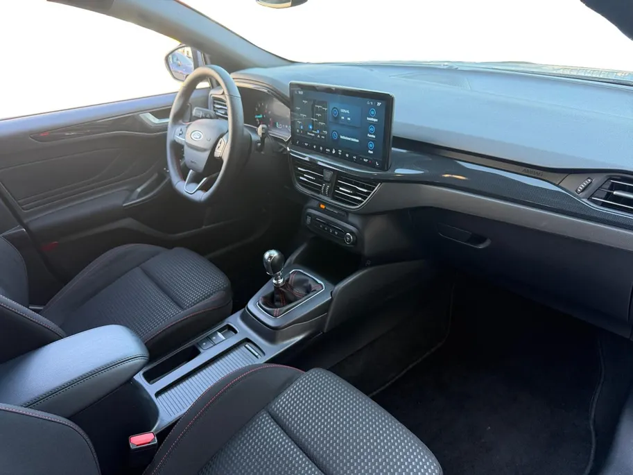 Ford Focus Wagon 1.0 EcoBoost Hybrid ST Line | Winter Pack | Cruise Control | Climate Control | Navigatie | 12 maanden garantie! |