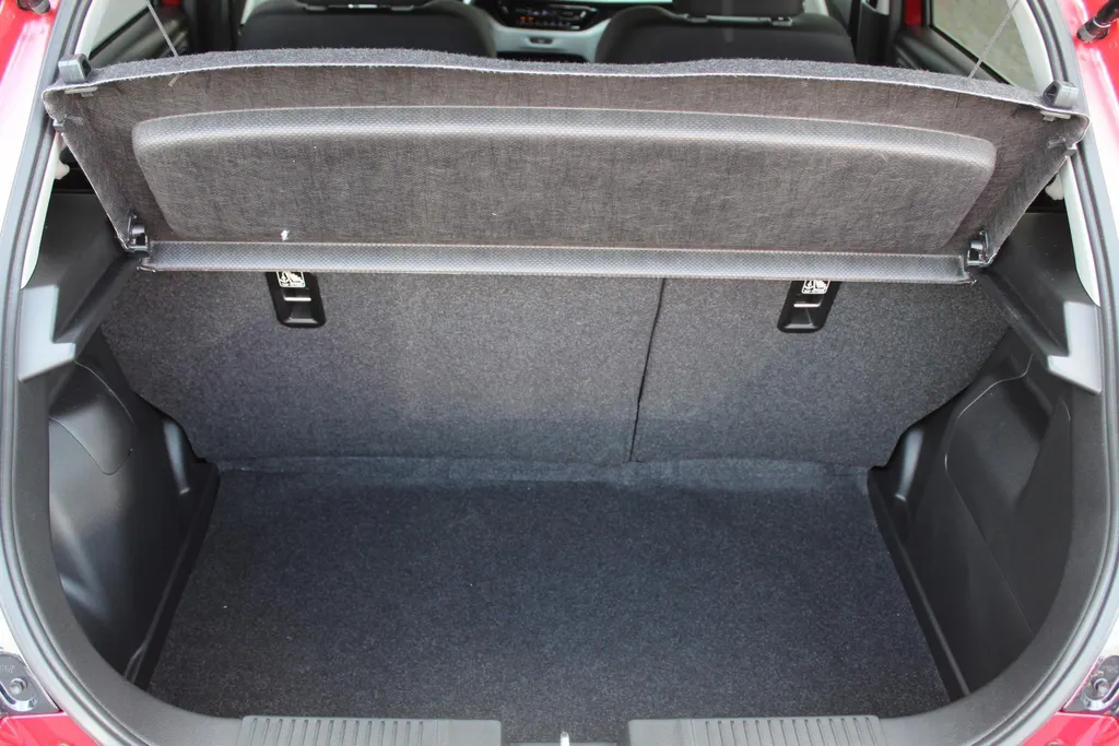 Suzuki Swift 1.2 Select Automaat | Actiekorting €2200,- | Private Lease Vanaf 299,- p/m | Beperkte Voorraad | Apple/Android Carplay | Lederen stuurwiel | Stoelverwarming |