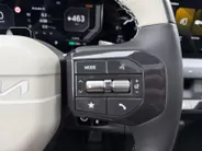 Kia EV5 GT-PlusLine 81.4 kWh Auto is verkocht | Warmtepomp | Massagefunctie | Harman/Kardon audio-installatie | Dodehoekcamera | 360 camera | Glazen schuif-/kanteldak | Memory seats | Elektrisch bedienbare achterklep
