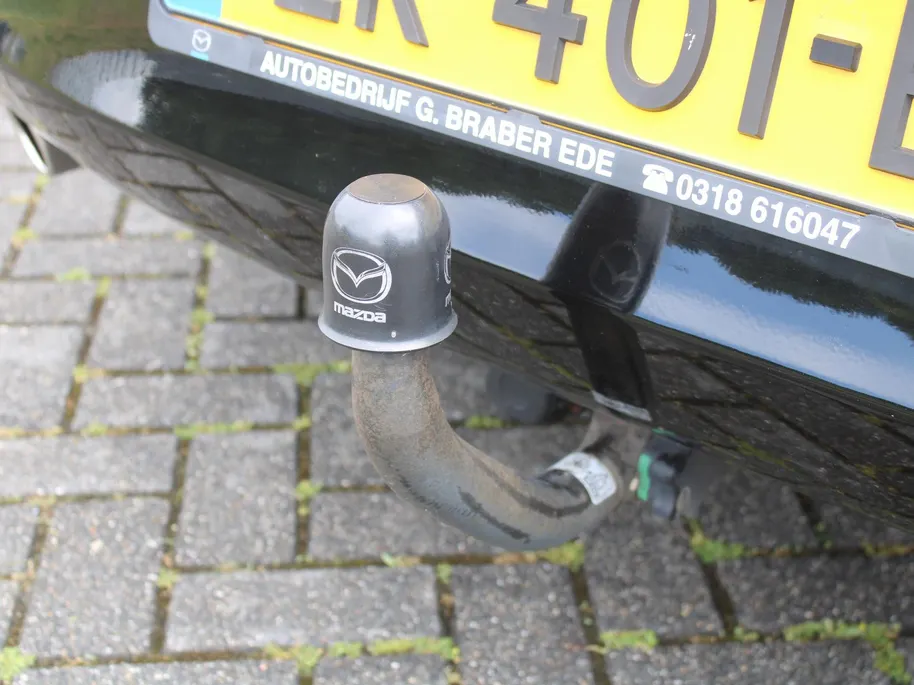 Mazda 3 2.0 e-SkyActiv-G M Hybrid 122 Luxury | Trekhaak | Stuur-/stoelverwarming | Leer | 360 Camera | Stoelgeheugen | 18' LM | HUD | LED | Cruise adapt. |