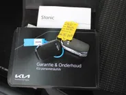 Kia Stonic 1.0 T-GDi MHEV DynamicPlusLine | Stuur-/stoelverwarming | Camera | Clima | Cruise | 16' LM | Navi | LED | Keyless |