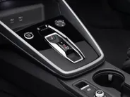 Audi A3 Sportback 45 TFSI e S edition Competition Panoramadak · SONOS Sound System · 19'' lichtmetalen velgen · Sportstoelen alcantara · MEGA Sale