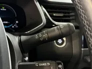 Renault Captur 145PK E-Tech Hybrid SL Rive Gauche Automaat | Schuif/Kantel Dak | Trekhaak | Stoel & Stuurwiel Verwarming | 9,3' Navi | Digital Cockpit | Stoel & Stuurwiel Verwarming | Adaptive Cruise Control |