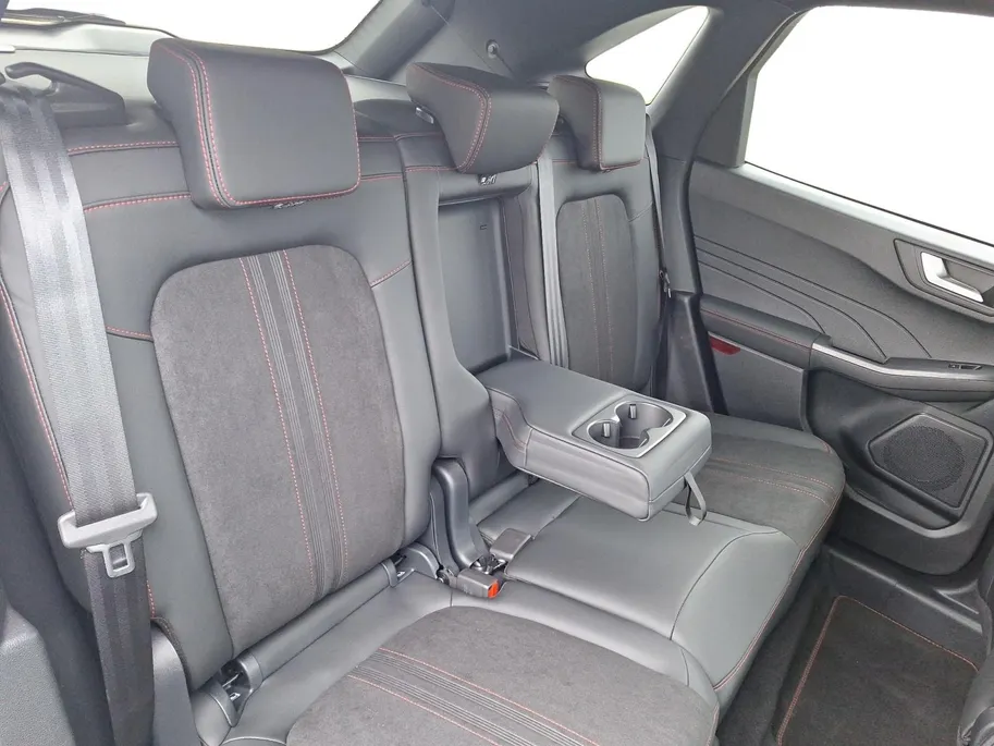 Ford Kuga 2.5 PHEV ST-Line X | 2.000,- Ready set Ford Bonus | Black Pack | Winterpack | Matrix Ledkoplampen | El. Trekhaak | Adaptive cruisecontrol | El. Achterklep | 360Camera | B&O Audio | El. Vest. voorstoelen | Full Led | BLIS | Nieuw te bestellen |