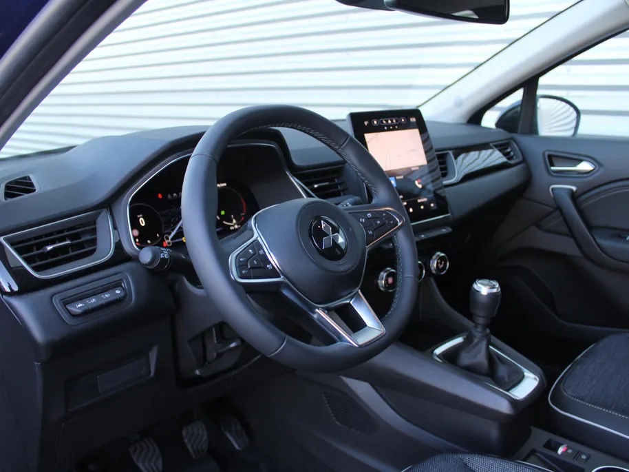Mitsubishi ASX 1.3 DI-T First Edition | Private lease v.a. € 485 p/m | Nieuw | Camera | Keyless | Dodehoek detectie | 18' LM | Stoelverwarming | Clima | Navi |