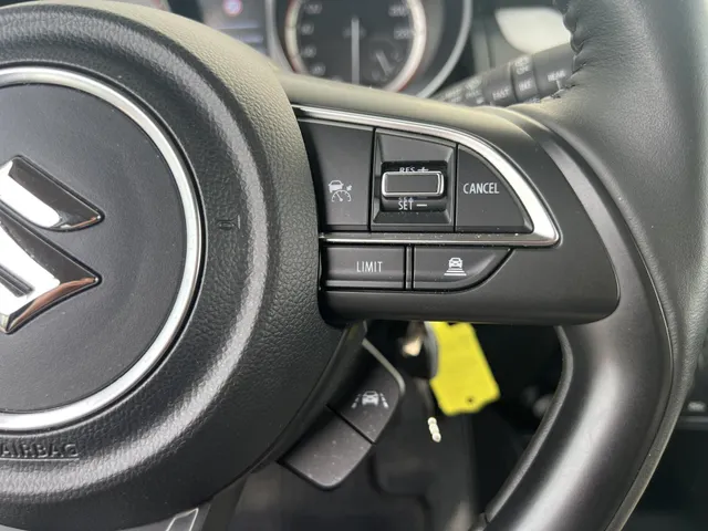 Suzuki Swift 1.2 Select Smart Hybrid | Armsteun | Apple Carplay & Android Auto | 16' LM Velgen | Airco | Dealer onderhouden
