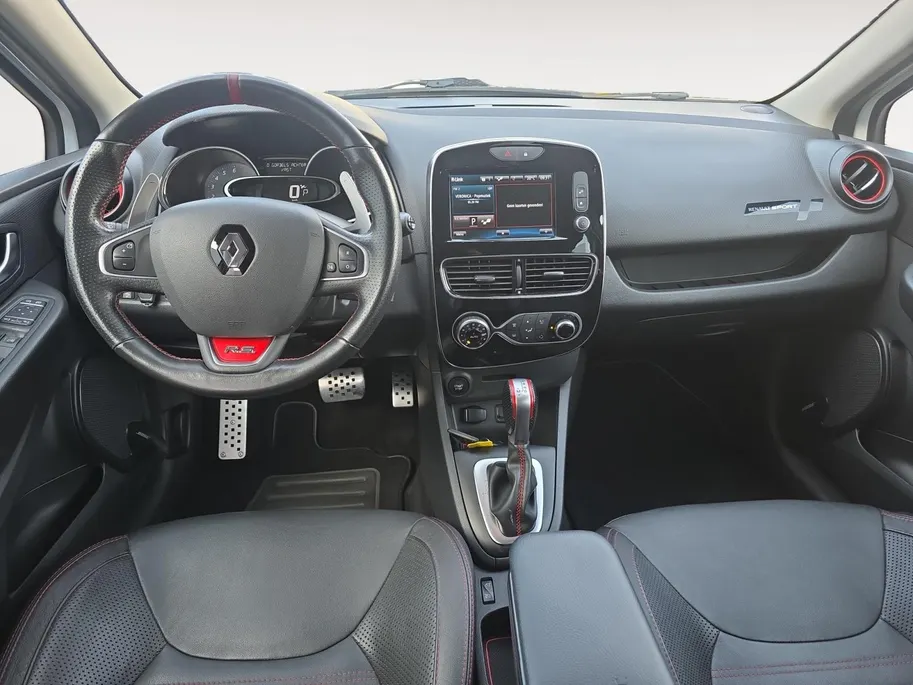 Renault Clio 1.6 Turbo R.S. Trophy 220PK| Automaat | Akrapovic  | Achteruitrijcamera | Bose Sound | Stoelverwarming | Lederen bekleding | 12 maanden garantie! |