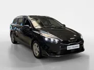 Kia Ceed Sportswagon 1.0 T-GDi DynamicLine | All-season banden | BTW-auto | Achteruitrijcamera | Parkeersensoren voor- en achter | Navi | Apple/Android Carplay | Cruise control | Climate control