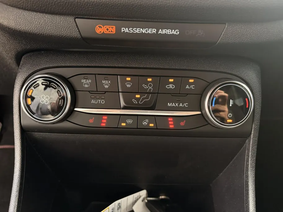 Ford Fiesta 1.0 EcoBoost Hybrid ST-Line Winter Pack I Apple Carplay/Android Auto I Lichtmetalen Velgen I LED Verlichting I