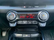 Kia Stonic 1.0 T-GDi DynamicLine | Climate control | Cruise Control | Camera | LM Velgen | Apple Carplay/Android Auto |