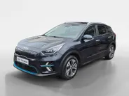 Kia e-Niro DynamicPlusLine 64 kWh | Airco | Navi | Camera | Privacy Glass | Trekhaak | Stoelverwarming | Stuurverwarming