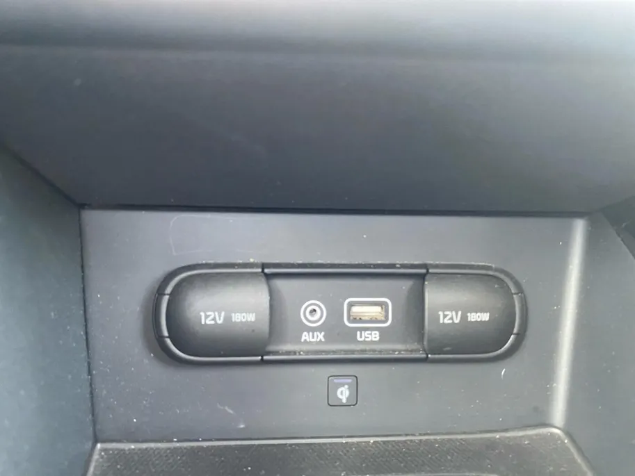 Kia Niro 1.6 GDi Hybrid ExecutiveLine | Dodehoekdetectie | Lederen bekleding | Stoelverwarming en ventilatie | 18 inch  LM-velgen | Elektr. stoel | Parkeercamera |