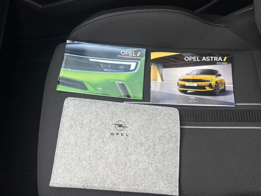 Opel Astra Sports Tourer 1.6 Turbo Plug In Hybrid GS | Panoramadak | HUD | Adapt. Cruise Control | Voorstoelen verwarmd | Elektr. kofferklep | 360 camera | 12 maanden garantie
