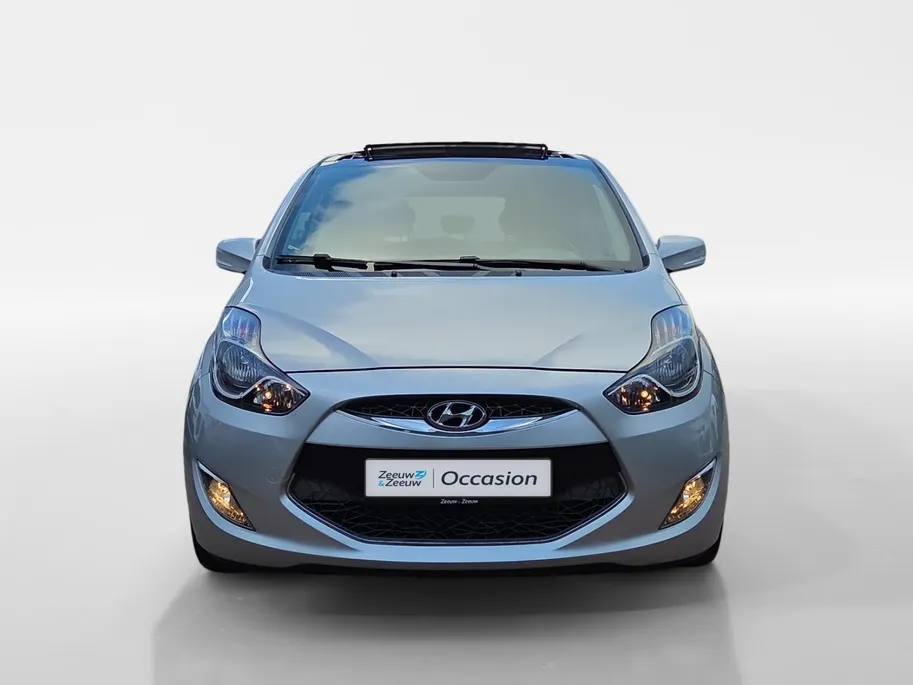 Hyundai ix20 1.6i i-Catcher Automaat | Panorama Dak | Camera | Navigatie | Metallic lak | Bovag garantie | Lage km stand | NAP