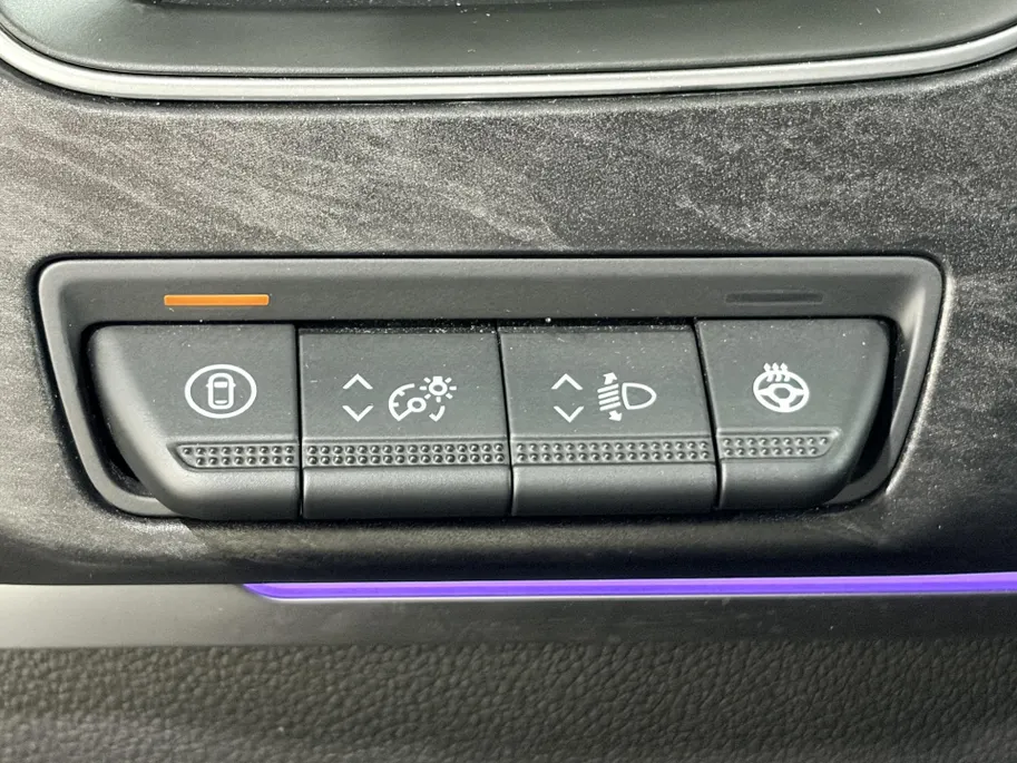 Renault Arkana 145PK E-Tech Full Hybrid Esprit Alpine Automaat | Navi | Camera | Digital Cockpit | Stoelverwarming | Apple CarPlay/Android Auto | 19' Lichtmetalen Velgen | Climate Control | Adaptive Cruise Control |