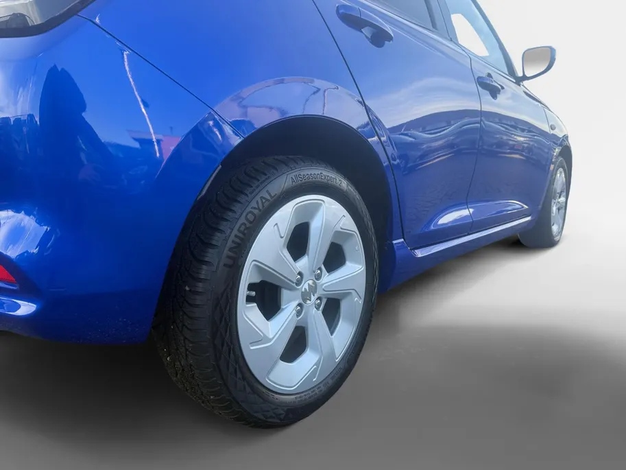 Suzuki Swift 1.2 Select Smart Hybrid Automaat | Navigatie | Apple Carplay/Android auto | Stoelverwarming | Camera | DAB | Adaptief Cruise Control | Airco