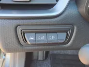 Renault Clio 1.0 TCe 90 Equilibre | Navigatie | Cruise | DAB | Rijstrooksensor met correctie | Airco | Apple Carplay/Android Auto