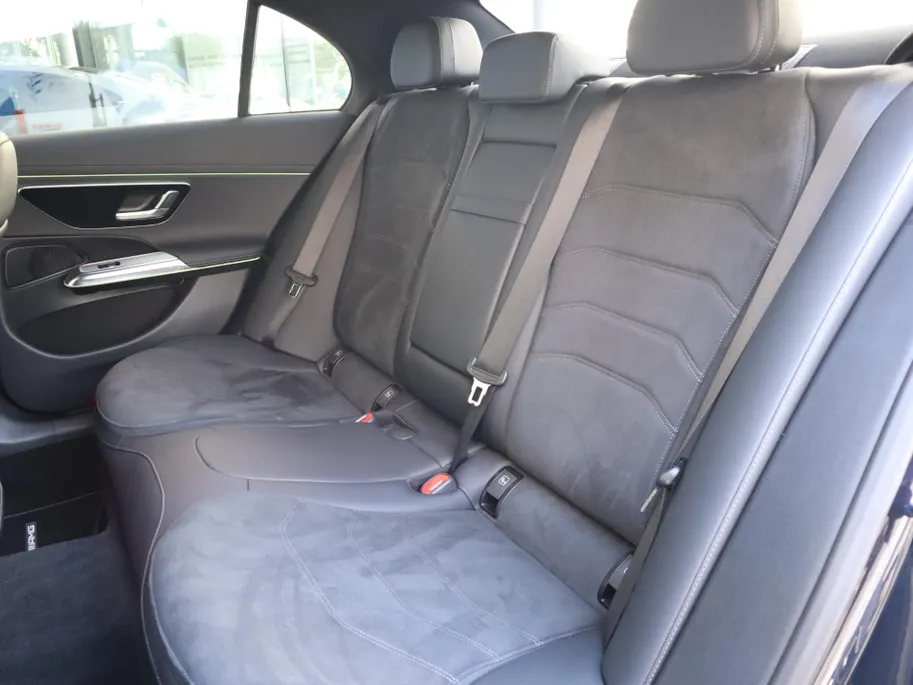 Mercedes-Benz E-Klasse 300 e AMG Line