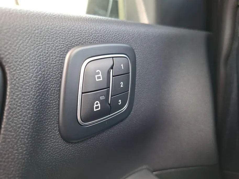 Ford Kuga ST-Line X 243PK | Panoramadak | Winter Pack | El. Trekhaak | Adaptieve Cruise Control | 360graden Camera | BLIS | Half Leder| LED | 2100kg Trekgewicht