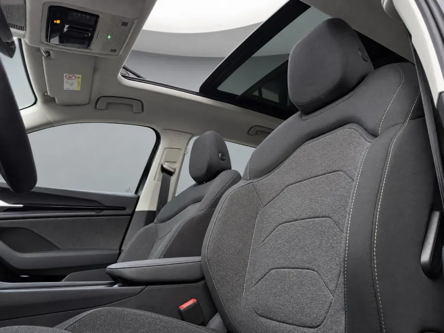 Škoda Kodiaq 1.5 TSI 150pk DSG MHEV Business Edition 7p. · Panoramadak · Wegklapbare Trekhaak · 7 Persoons · Camera · Apple/Android Car Play · 18'' Inch · Garantie t/m 01-07-2030 of 100.000km