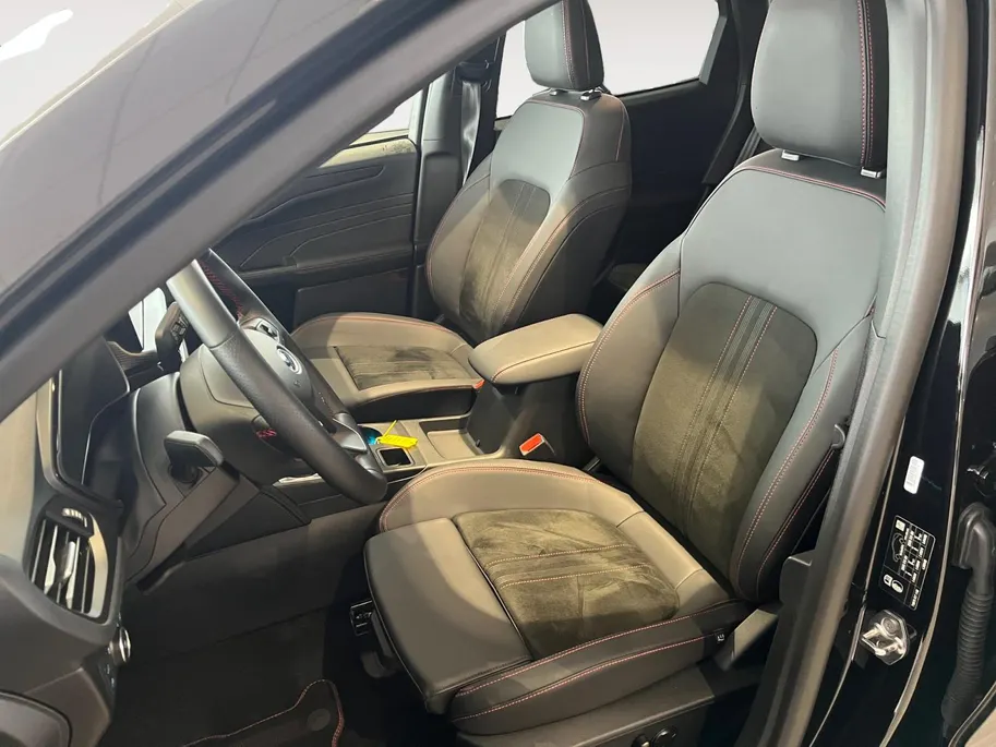 Ford Kuga 2.5 PHEV ST-Line X | NL auto | 243 pk | Automaat | El. Trekhaak | 2100KG Trekgewicht | Panorama Dak | Adapt. Cruise Control | BLIS | Winter pack | Verwarmbare Voorruit Matrix LED Koplampen | Fabrieksgarantie |