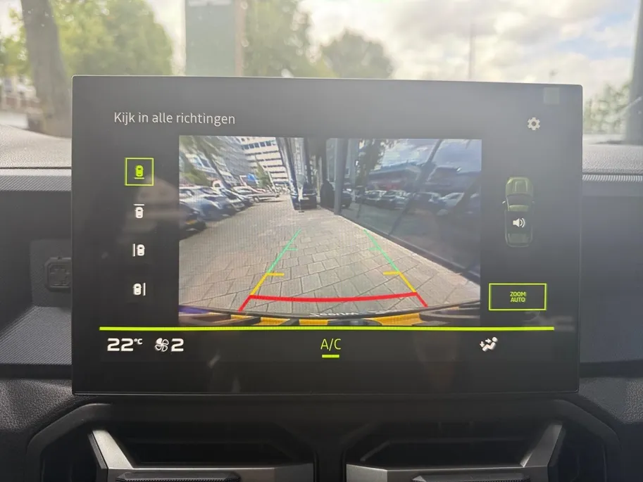 Dacia Duster 1.6 Hybrid 140 Journey NAVIGATIE AIRCO 360CAMERA CRUISE CONTROLE APPLE CARPLAY ANDROID AUTO HOGE INSTAP LET OP IS EEN DEMO VRAAG NAAR DE KMSTAND