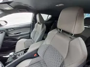 Toyota C-HR 2.0 Hybrid Executive | Automaat | Cruise control adaptief | JBL | Camera | Navigatiesysteem full map | Apple Carplay/Android Auto | LM Velgen