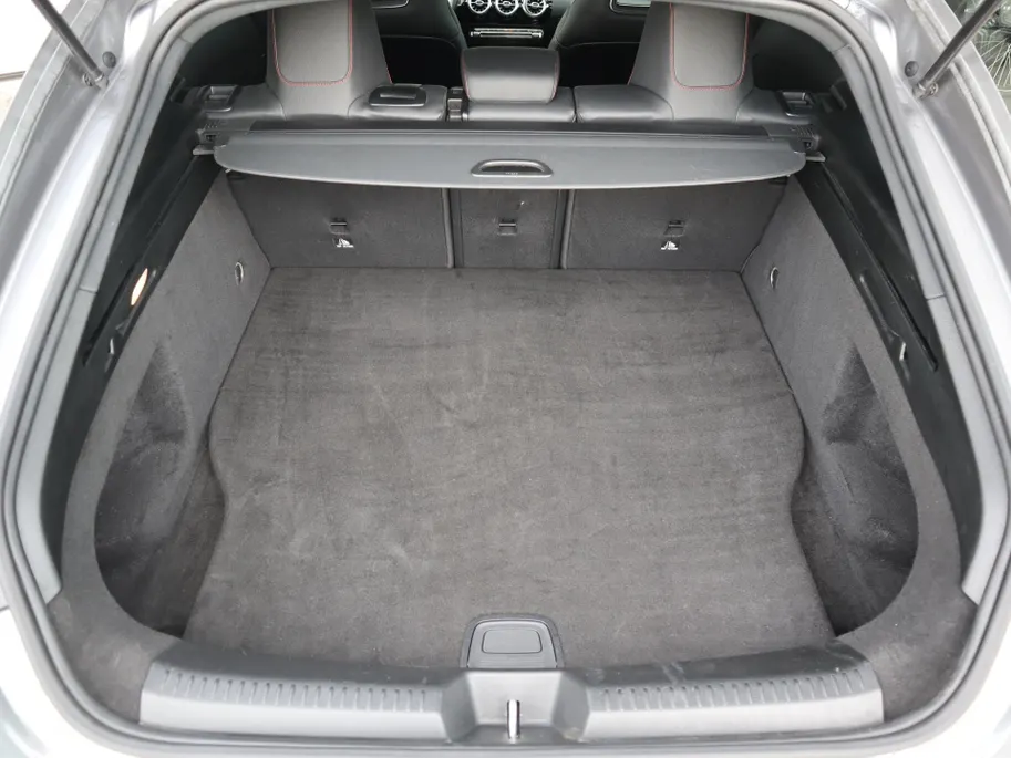 Mercedes-Benz CLA Shooting Brake 250 e Premium l Panoramadak l Stoelverwarming l Achteruitrij camera