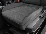 Volkswagen Golf 1.0 eTSI 110pk DSG Life · Camera · Apple/Android Car Play · Sfeerverlichting · P-Sensoren · Navigatie · 16'' Inch · Garantie t/m 04-02-2028 of 100.000km  · EXTRA INRUILKORTING ·