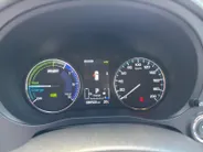 Mitsubishi Outlander 2.4 PHEV Instyle | Trekhaak | Leder | Schuif-kantel dak | Rondom camera | Elektrisch. Achterklep | Stoel en stuurverwarming | Set winterwielen |
